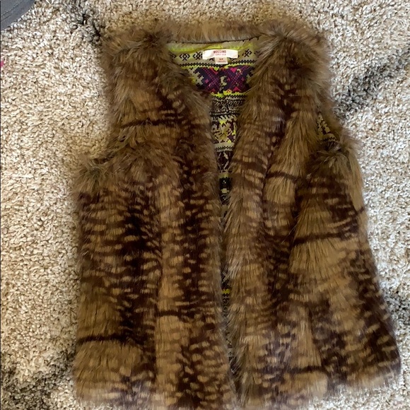 Mossimo fur vest from Target; worn once - Picture 4 of 4